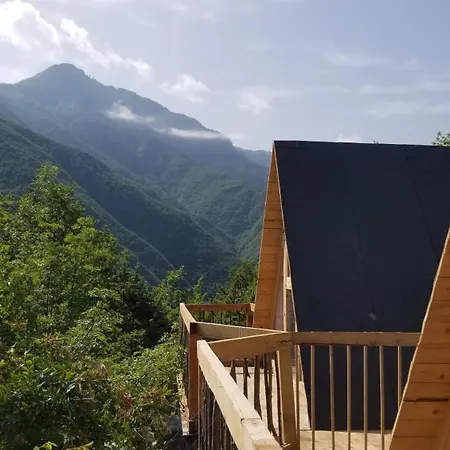 Twin Komani 3* Koman