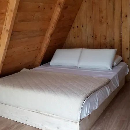 Twin Komani 3* Koman