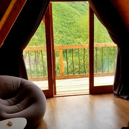 Guest house Twin Komani Koman