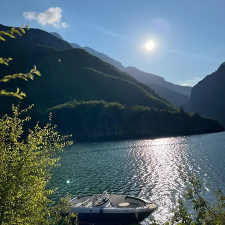 Twin Komani ゲストハウス