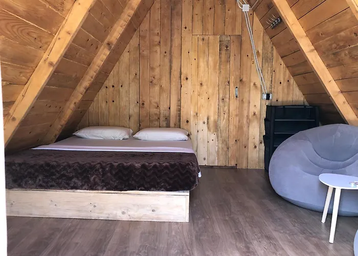 Pensjonat Twin Komani 3*