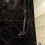 בית הארחה Twin Komani 3*